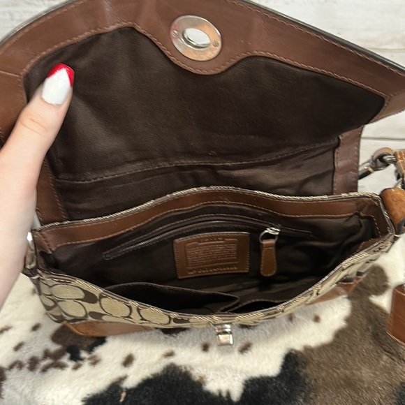 Coach hand bag - Picture 4 of 5